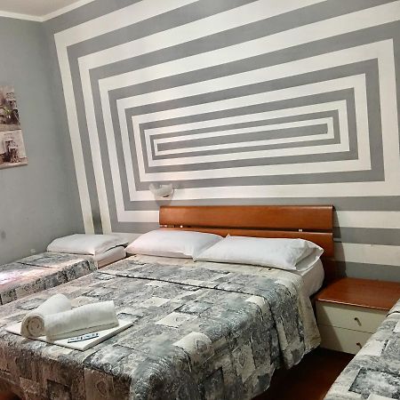 Hi Termini Hotel Rome Exterior photo